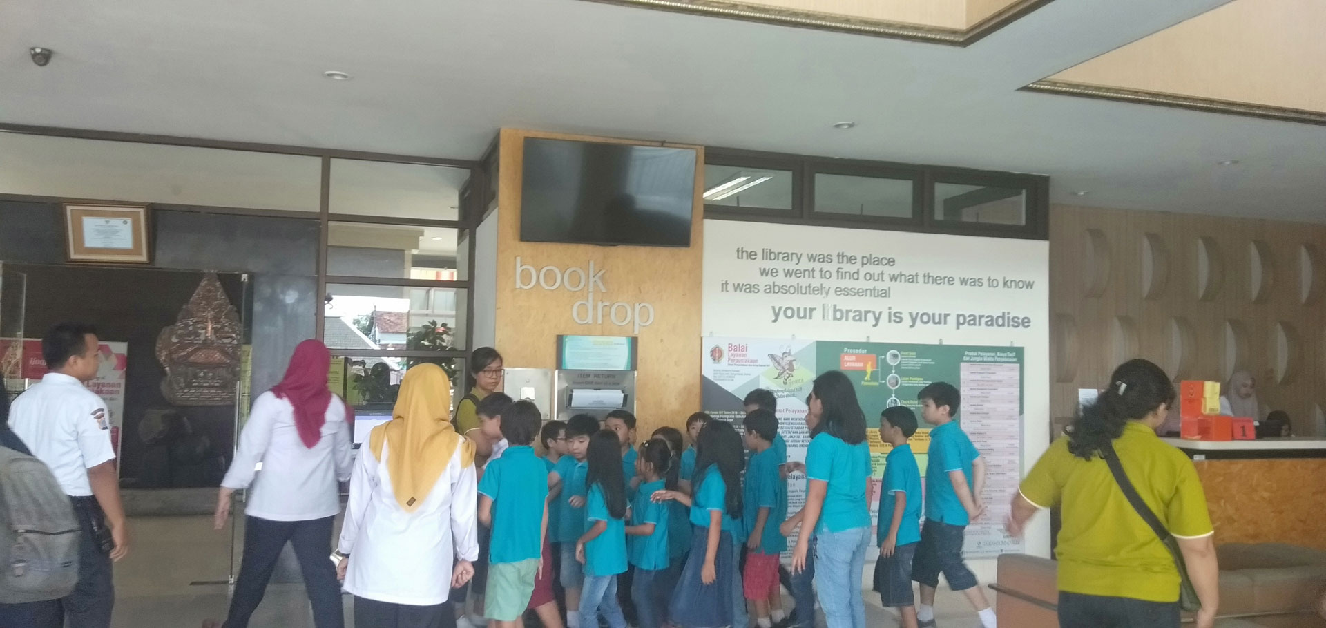 Visiting The Ghratama Pustaka Yogyakarta: Lower Elementary Minitrip